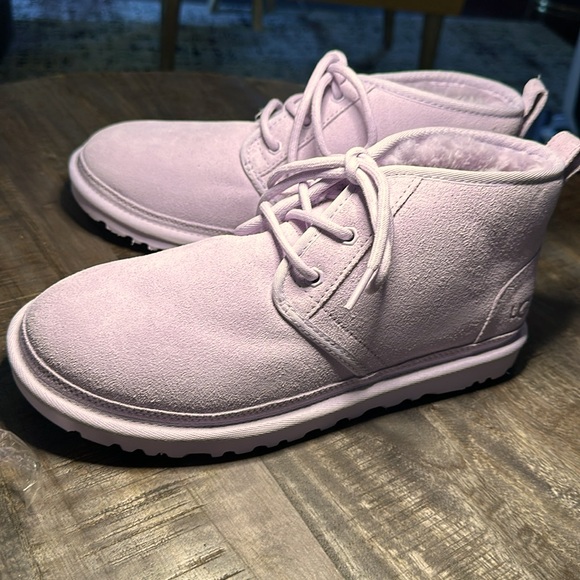 Women UGG Neumel Suede Booties - Picture 3 of 5